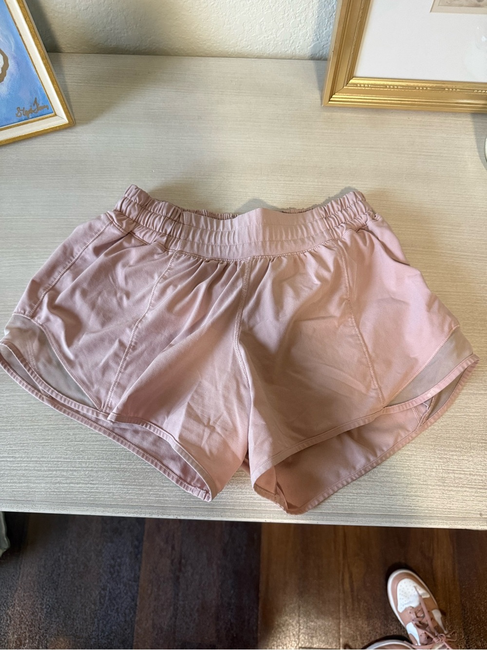 lululemon athletica Dusty Rose hottie hot Shorts